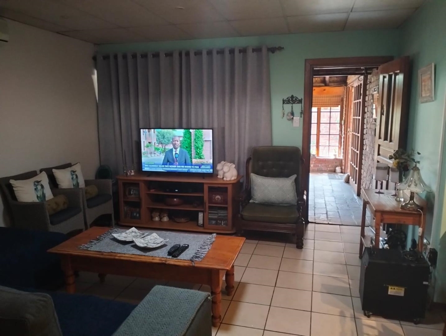 3 Bedroom Property for Sale in Langenhovenpark Free State